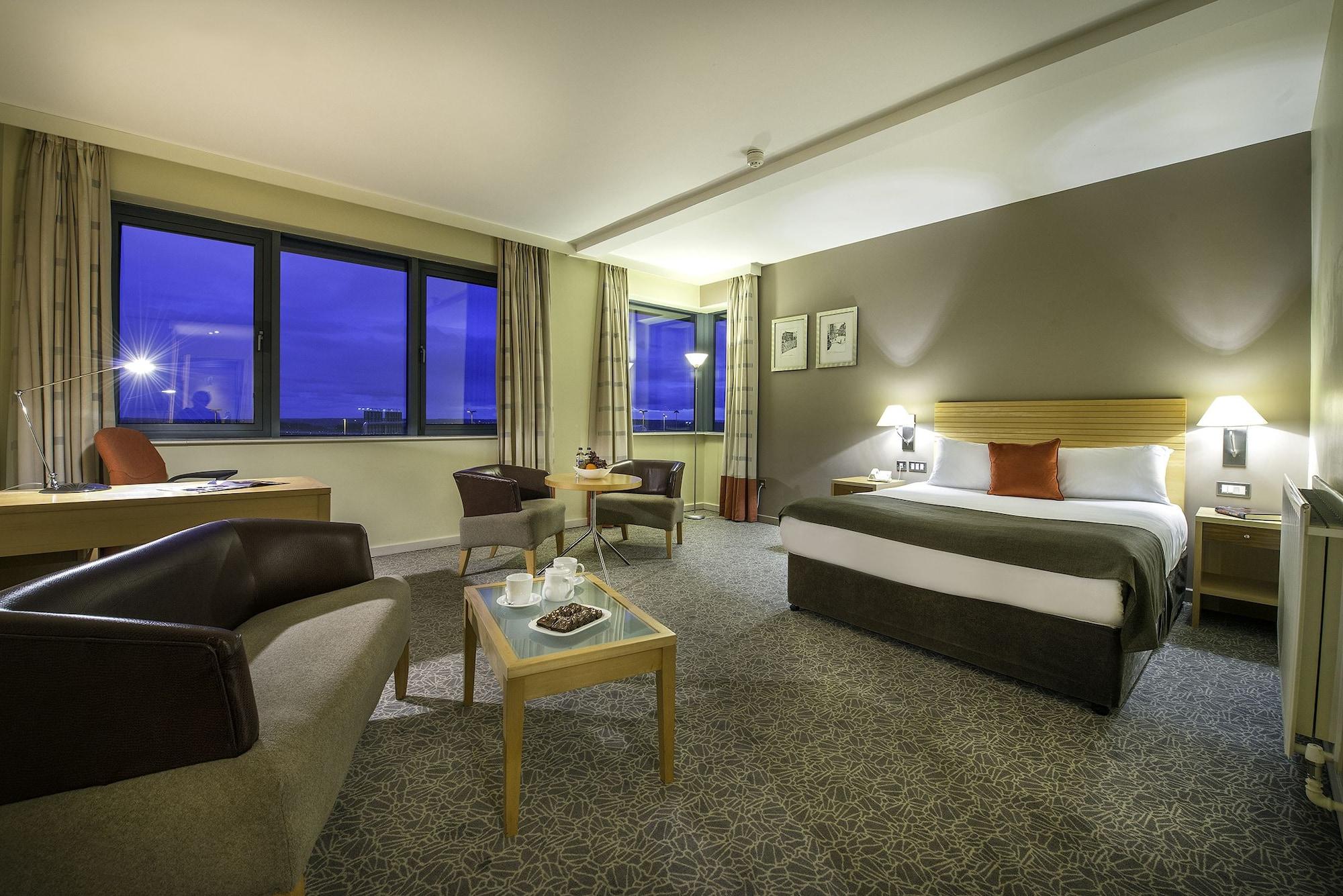Cork Airport Hotel Екстериор снимка