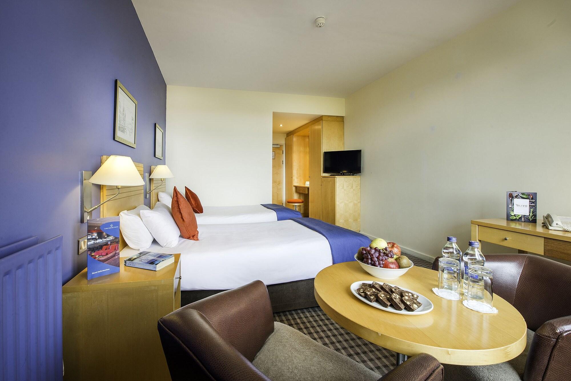 Cork Airport Hotel Екстериор снимка