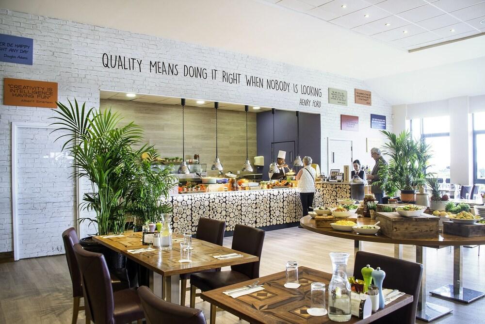 Cork Airport Hotel Екстериор снимка