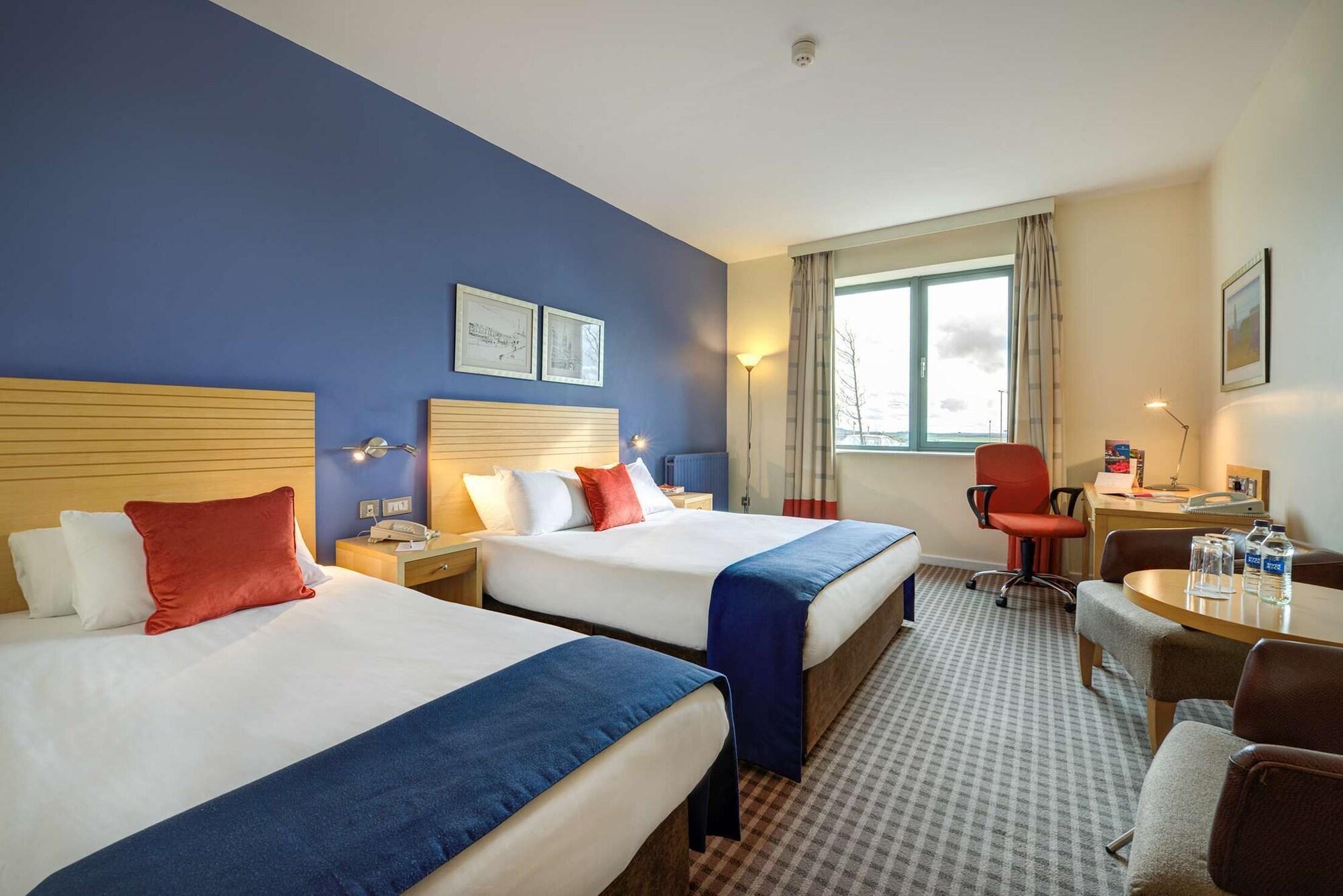 Cork Airport Hotel Екстериор снимка