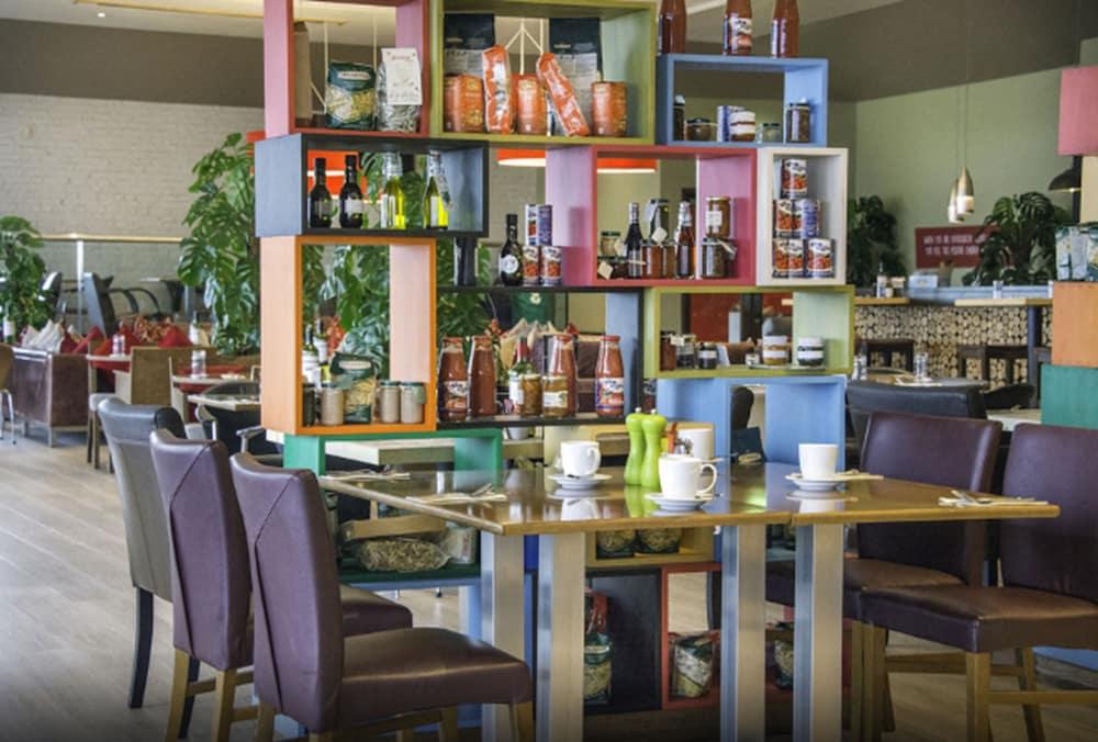 Cork Airport Hotel Екстериор снимка