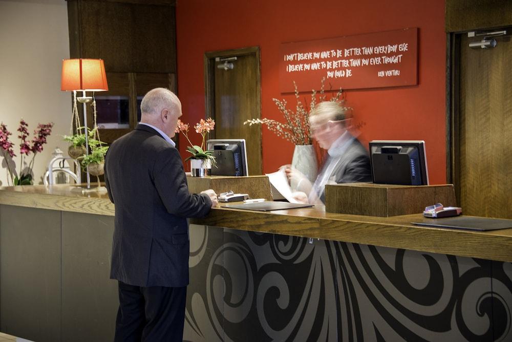 Cork Airport Hotel Екстериор снимка