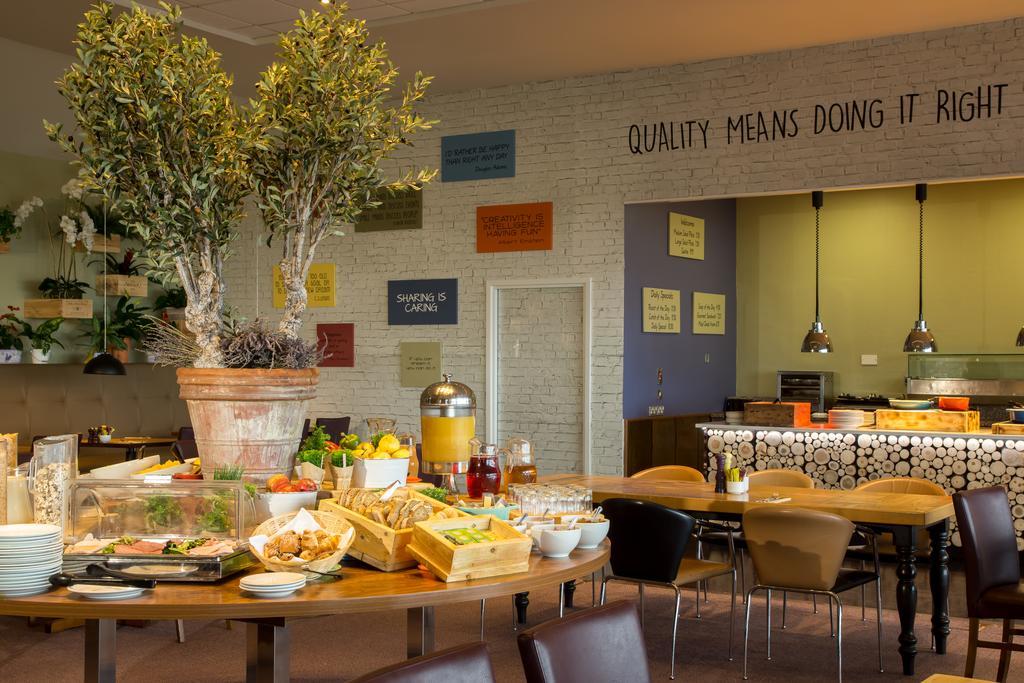 Cork Airport Hotel Екстериор снимка