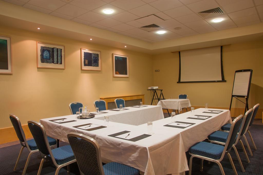 Cork Airport Hotel Екстериор снимка