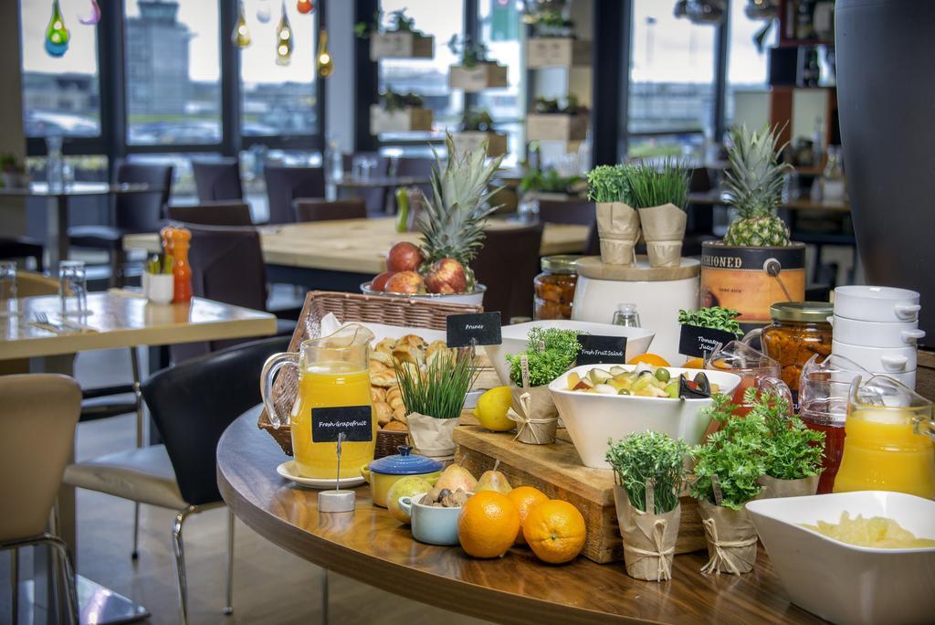 Cork Airport Hotel Екстериор снимка