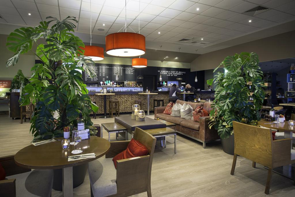 Cork Airport Hotel Екстериор снимка