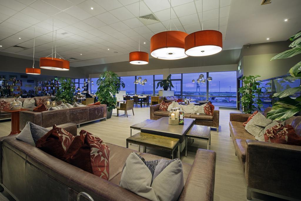 Cork Airport Hotel Екстериор снимка
