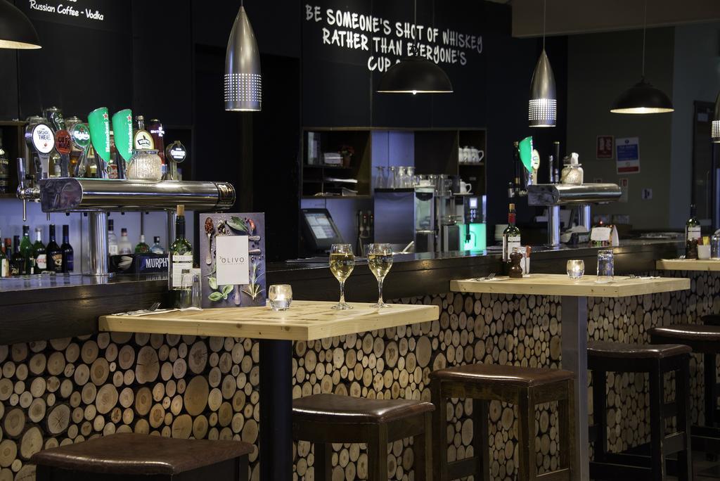 Cork Airport Hotel Екстериор снимка