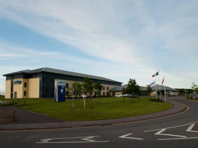 Cork Airport Hotel Екстериор снимка