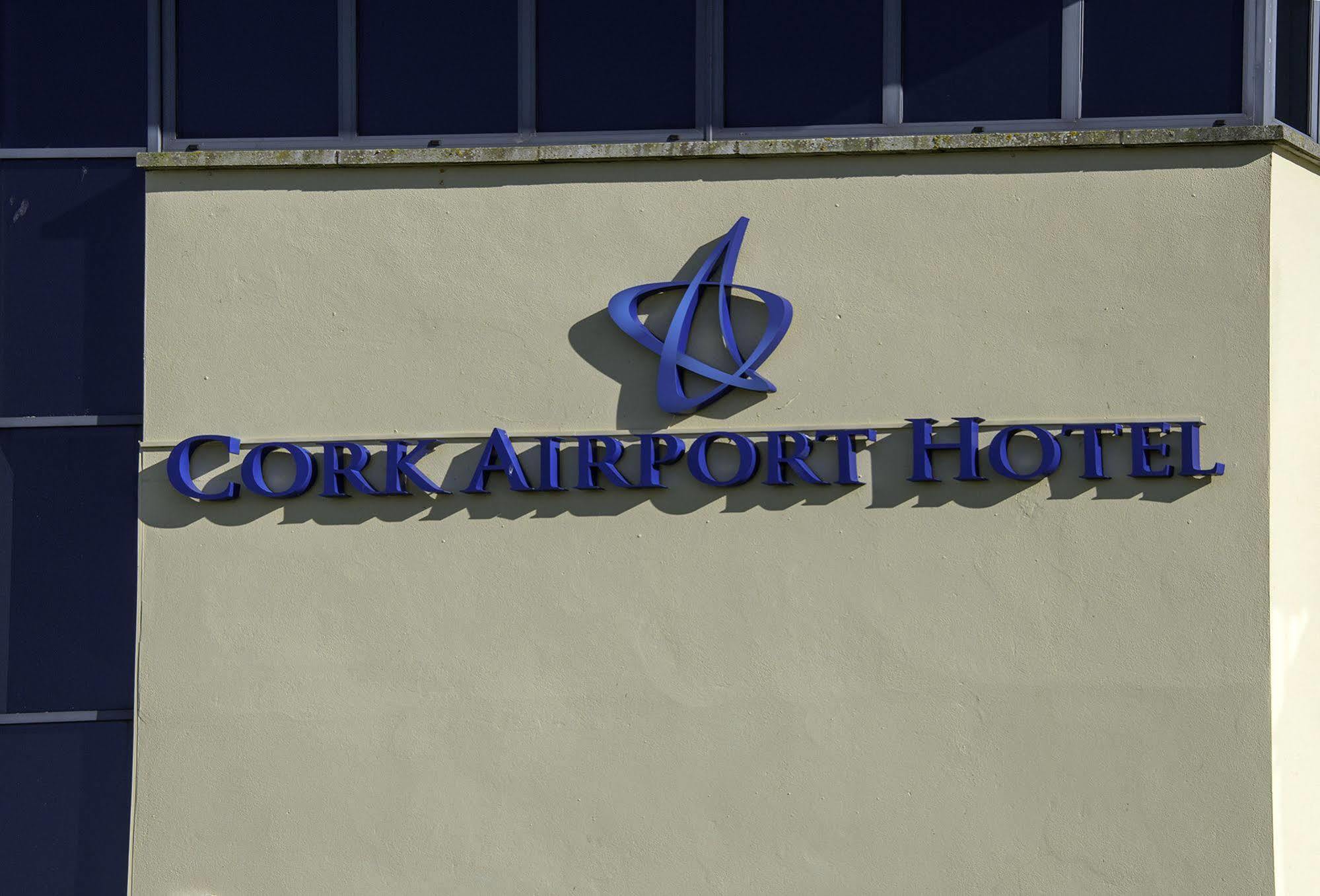 Cork Airport Hotel Екстериор снимка