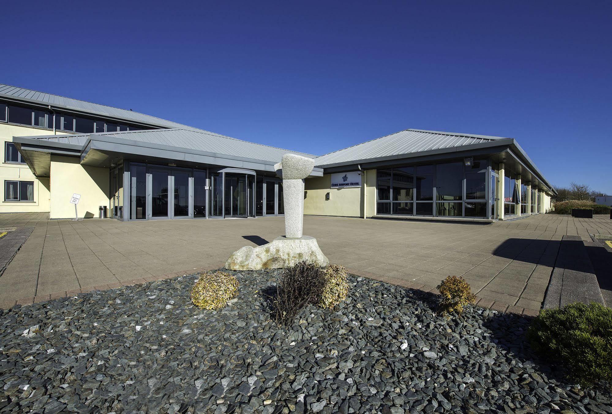 Cork Airport Hotel Екстериор снимка